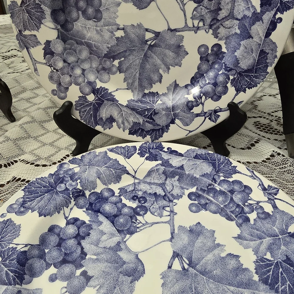 Crate&Barrel Blue Grape Vine Ceramic Dinner Plates